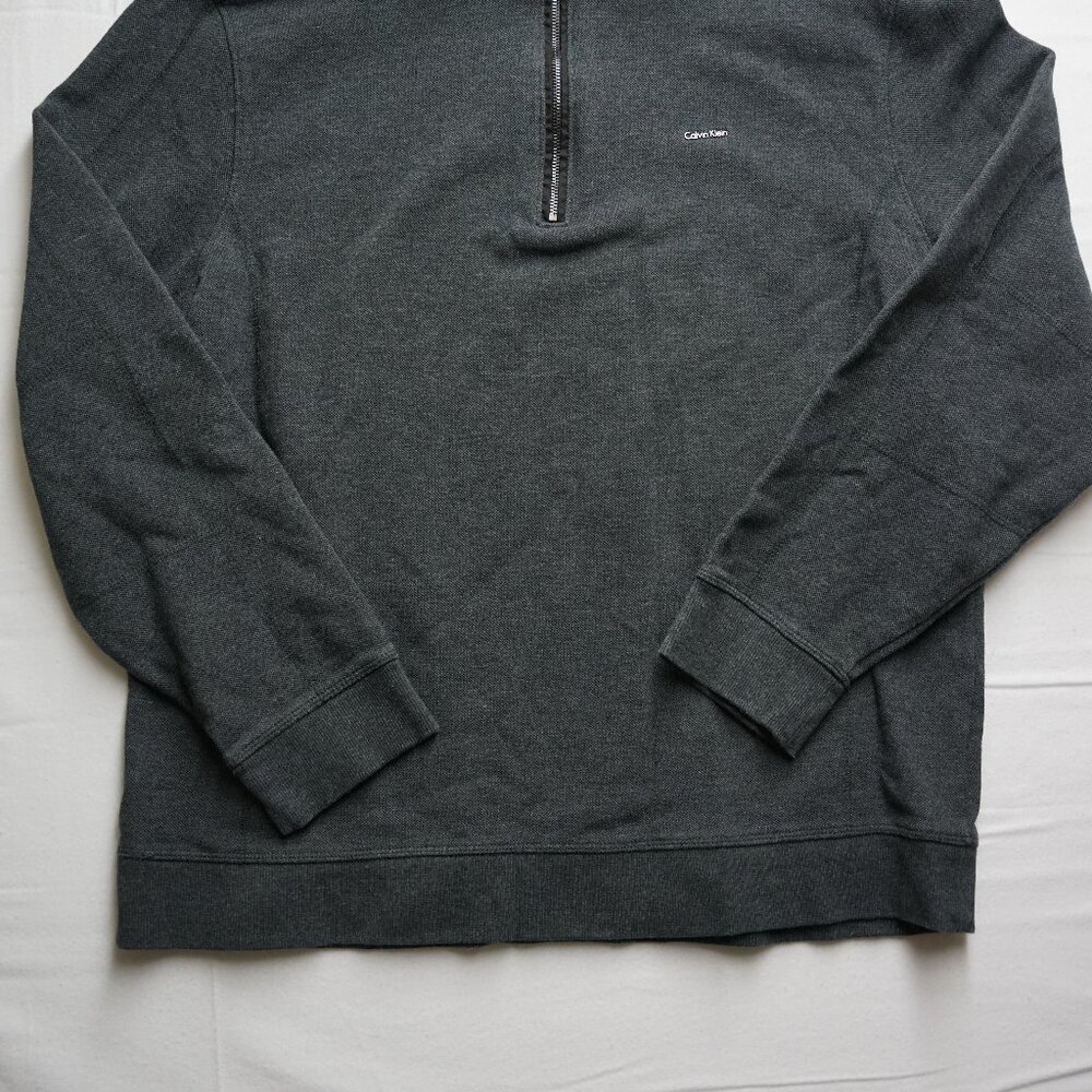 Men's Calvin Klein Sweater, Size XL - Picture 2 of 5